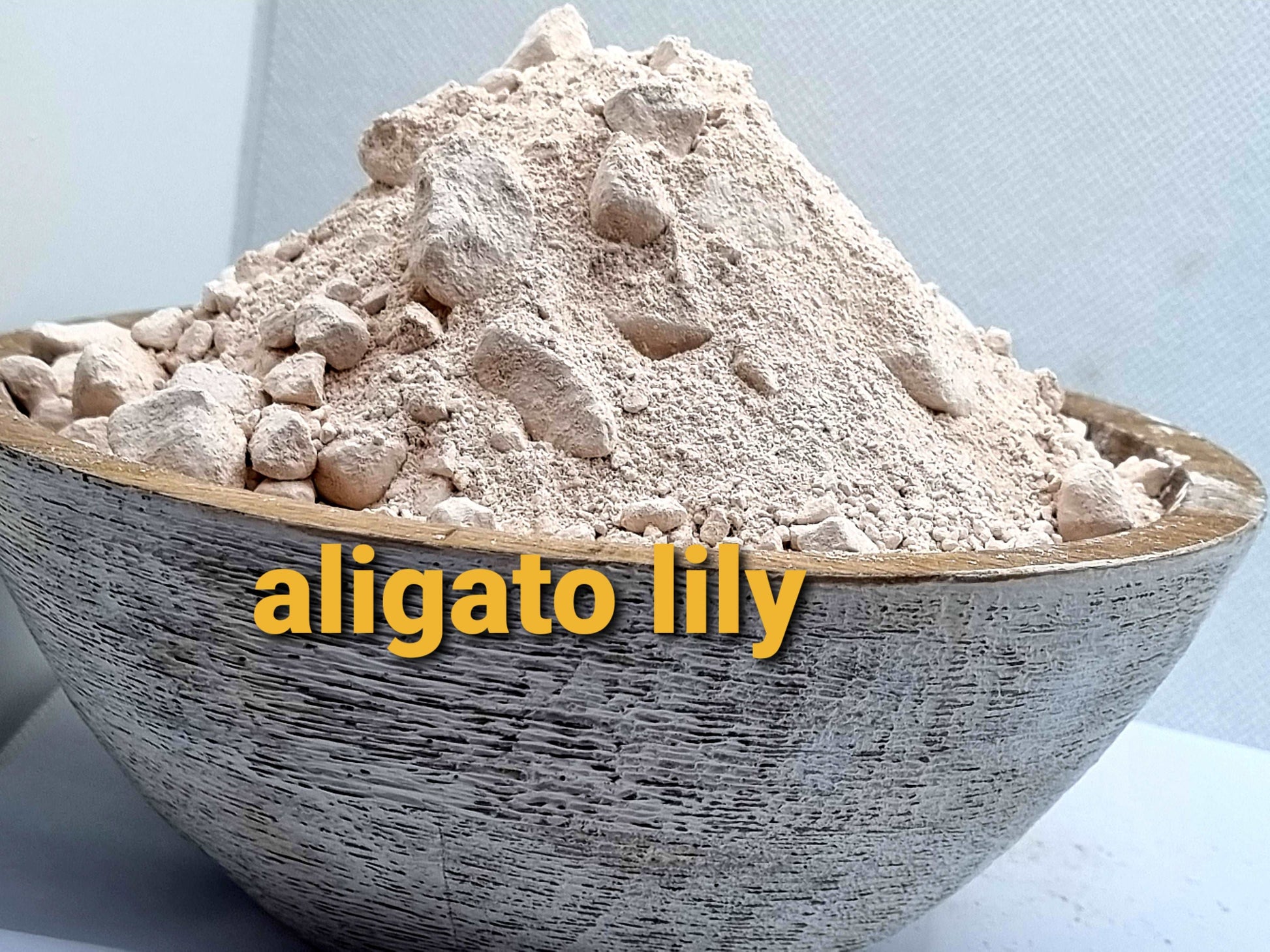 Smoked  Pimba Clay Powder/pebbles from Suriname